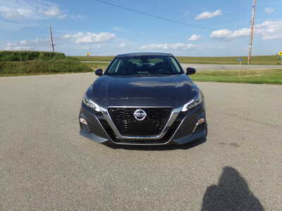 2021 Nissan Altima, $12250. Photo 7