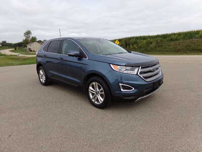 2018 Ford Edge, $9950. Photo 3