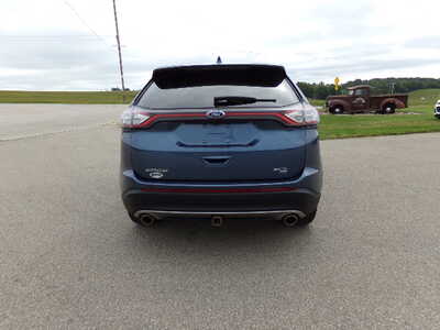 2018 Ford Edge, $9950. Photo 5