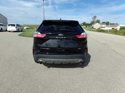 2022 Ford Edge, $14500. Photo 5