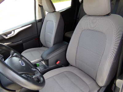 2020 Ford Escape, $11950. Photo 9