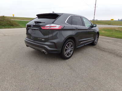 2019 Ford Edge, $13950. Photo 4