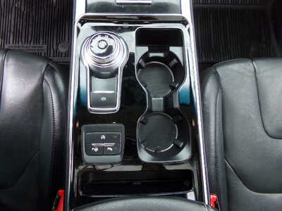 2019 Ford Edge, $13950. Photo 10