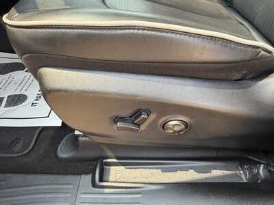 2025 Chrysler Pacifica, $32995. Photo 6