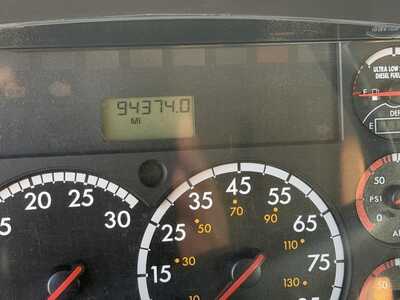 2014 Freightliner M2, $42995. Photo 7