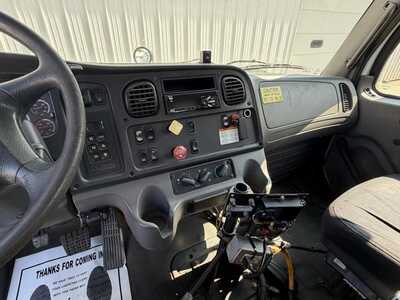 2014 Freightliner M2, $42995. Photo 8