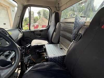 2014 Freightliner M2, $42995. Photo 9