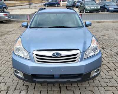 2012 Subaru Outback, $10100. Photo 2