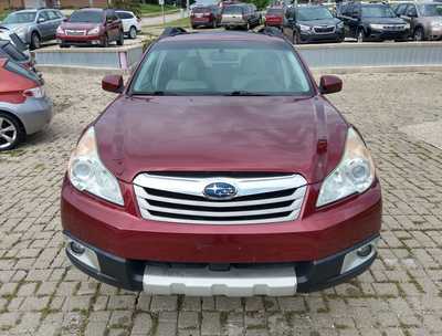 2011 Subaru Outback, $9500. Photo 2