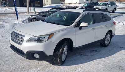 2015 Subaru Outback, $7900. Photo 3