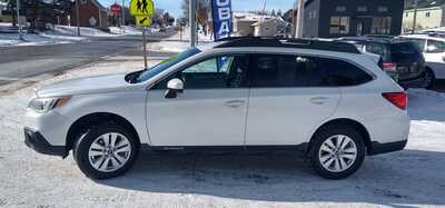 2015 Subaru Outback, $7900. Photo 4