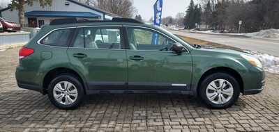 2011 Subaru Outback, $7200. Photo 8