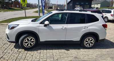 2019 Subaru Forester, $19200. Photo 4