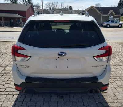 2019 Subaru Forester, $19200. Photo 6
