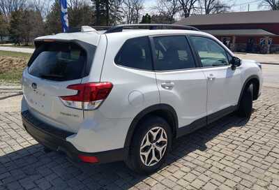 2019 Subaru Forester, $19200. Photo 7