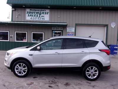 2019 Ford Escape, $15995. Photo 4