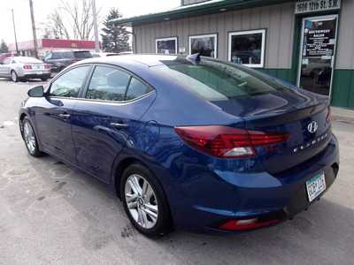 2020 Hyundai Elantra, $16995. Photo 5