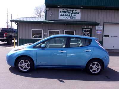 2014 Nissan Leaf, $8495. Photo 4