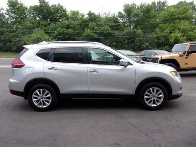 2019 Nissan Rogue, $18995. Photo 8