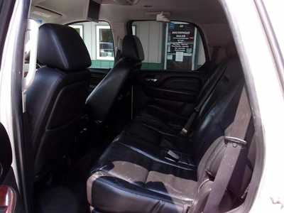 2007 Cadillac Escalade, $8995. Photo 10