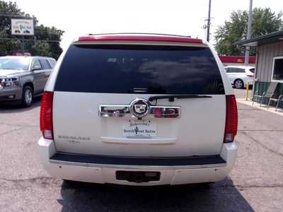 2007 Cadillac Escalade, $8995. Photo 6