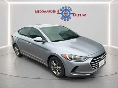 2017 Hyundai Elantra, $8495. Photo 12