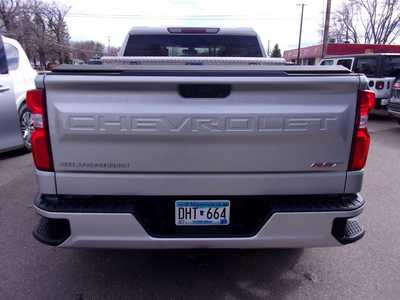 2020 Chevrolet 1500 Crew Cab, $26995. Photo 6