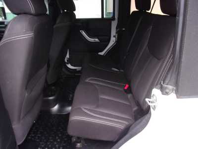 2014 Jeep Wrangler Unlimited, $18995. Photo 10
