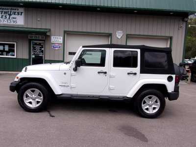 2014 Jeep Wrangler Unlimited, $18995. Photo 4