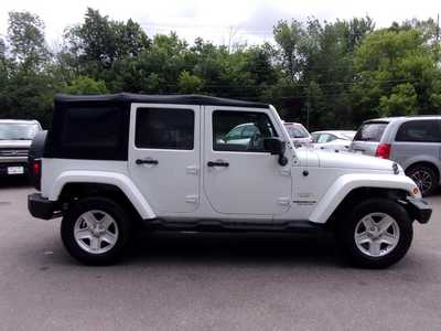 2014 Jeep Wrangler Unlimited, $18995. Photo 9