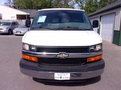 2014 Chevrolet 3500 Ext Cab, $23995. Photo 2