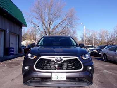 2021 Toyota Highlander, $32995. Photo 2
