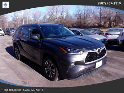 2021 Toyota Highlander, $32995. Photo 1
