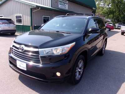 2015 Toyota Highlander, $16995. Photo 3