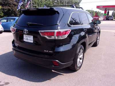 2015 Toyota Highlander, $16995. Photo 7