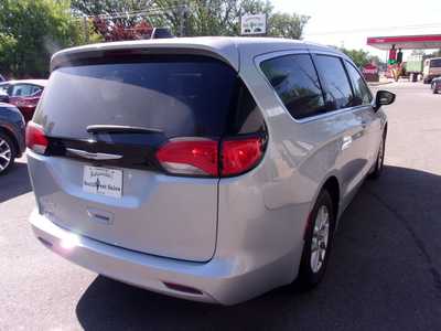 2023 Chrysler Voyager, $22495. Photo 7