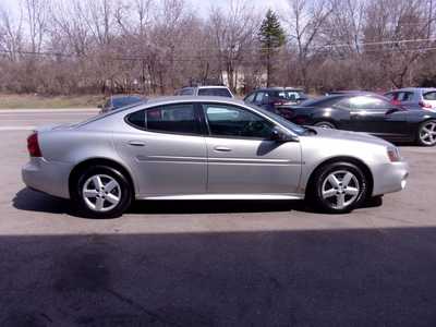2007 Pontiac Grand Prix, $3495. Photo 6