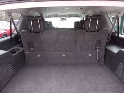 2019 Chevrolet Suburban, $13995. Photo 7