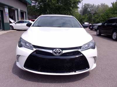 2016 Toyota Camry, $15995. Photo 2
