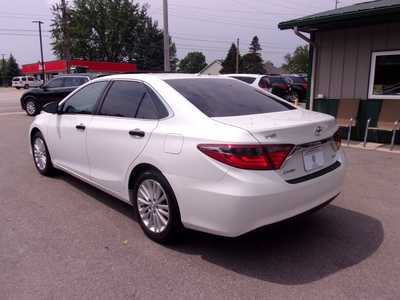 2016 Toyota Camry, $15995. Photo 5