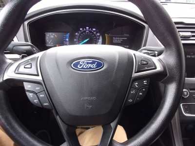 2018 Ford Fusion, $18495.00. Photo 12