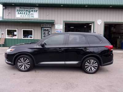 2019 Mitsubishi Outlander, $12995. Photo 4