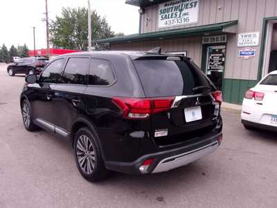 2019 Mitsubishi Outlander, $12995. Photo 5