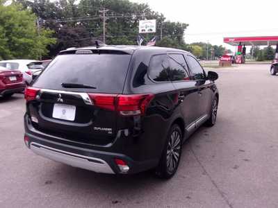 2019 Mitsubishi Outlander, $12995. Photo 7