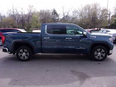 2024 GMC 1500 Crew Cab, $55995. Photo 8