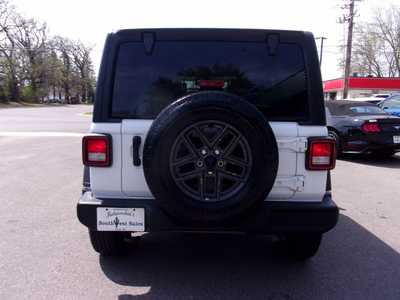 2024 Jeep Wrangler, $39995. Photo 6