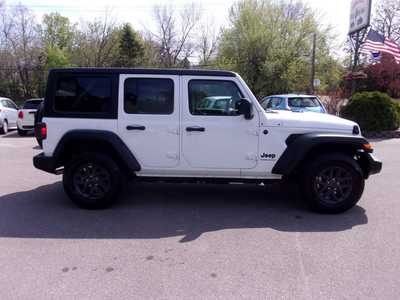 2024 Jeep Wrangler, $39995. Photo 8