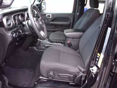 2023 Jeep Gladiator, $32995. Photo 10