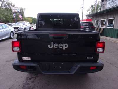 2023 Jeep Gladiator, $32995. Photo 6