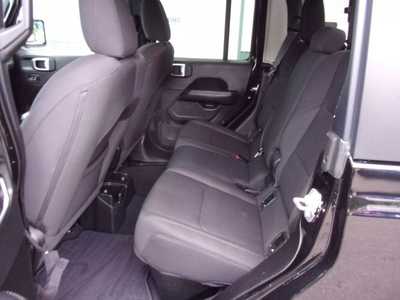 2023 Jeep Gladiator, $32995. Photo 9